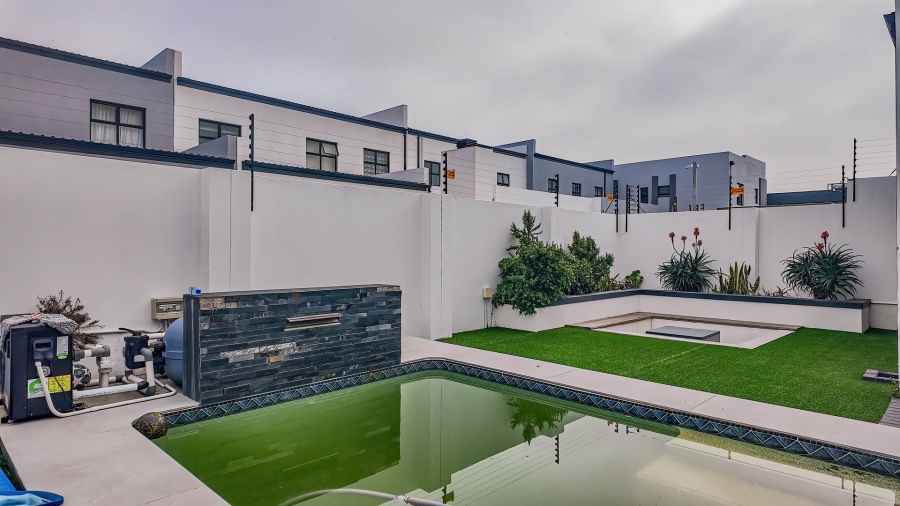 4 Bedroom Property for Sale in Sandown Western Cape